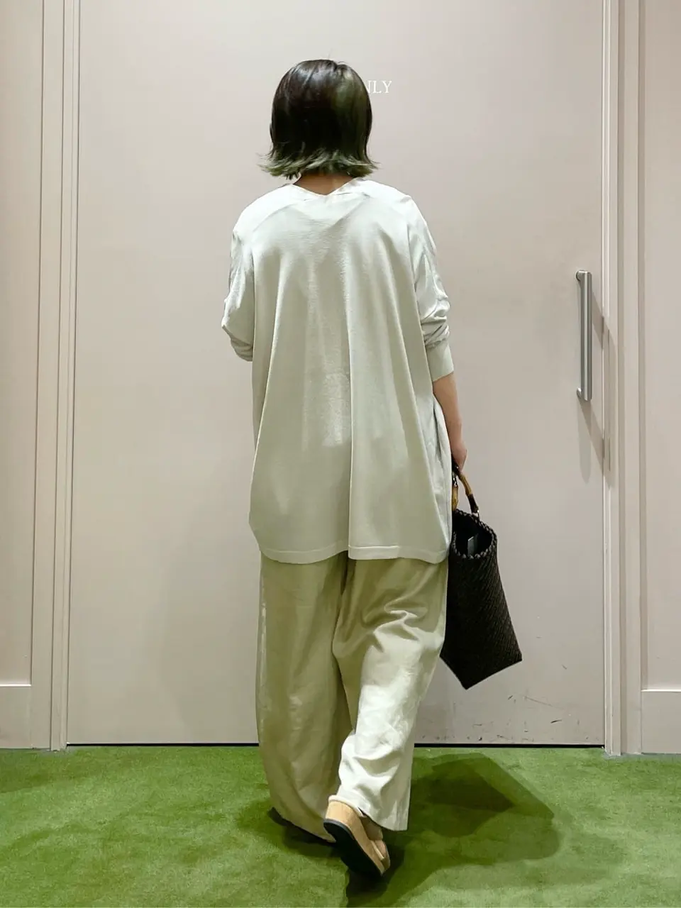 ANY フジコ コーディネート画像