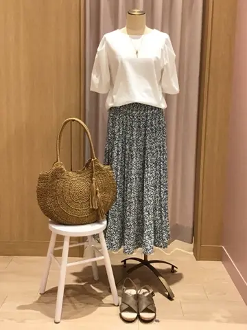 ANY 本吉 コーディネート画像