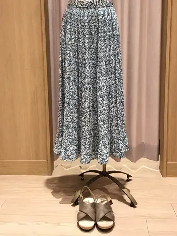 ANY 本吉 コーディネート画像