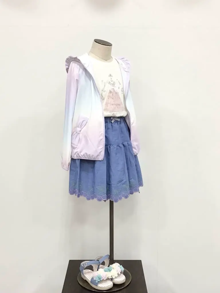 ANY 佐々木 コーディネート画像