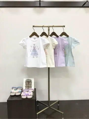 ANY 佐々木 コーディネート画像