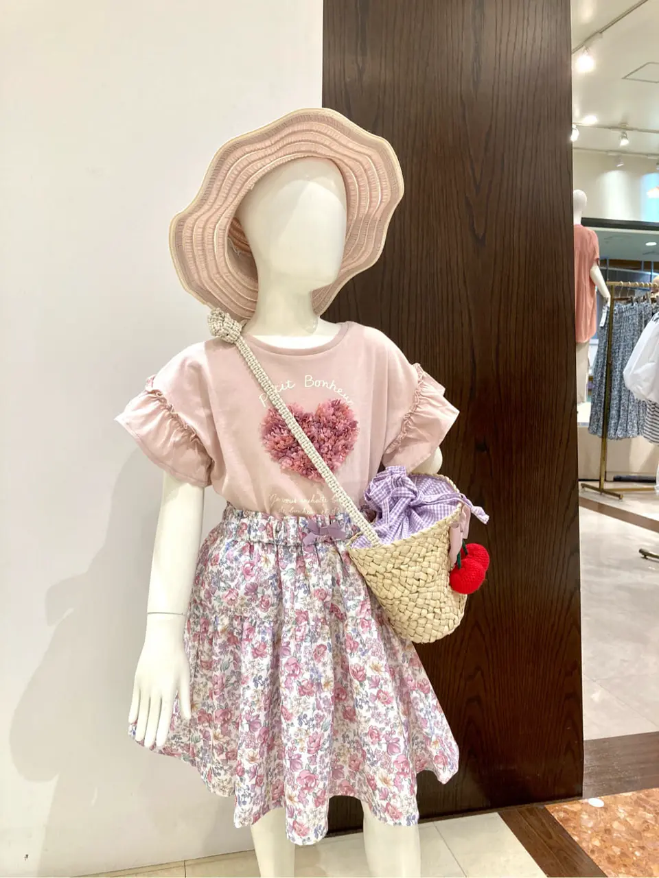 ANY 杉原 コーディネート画像