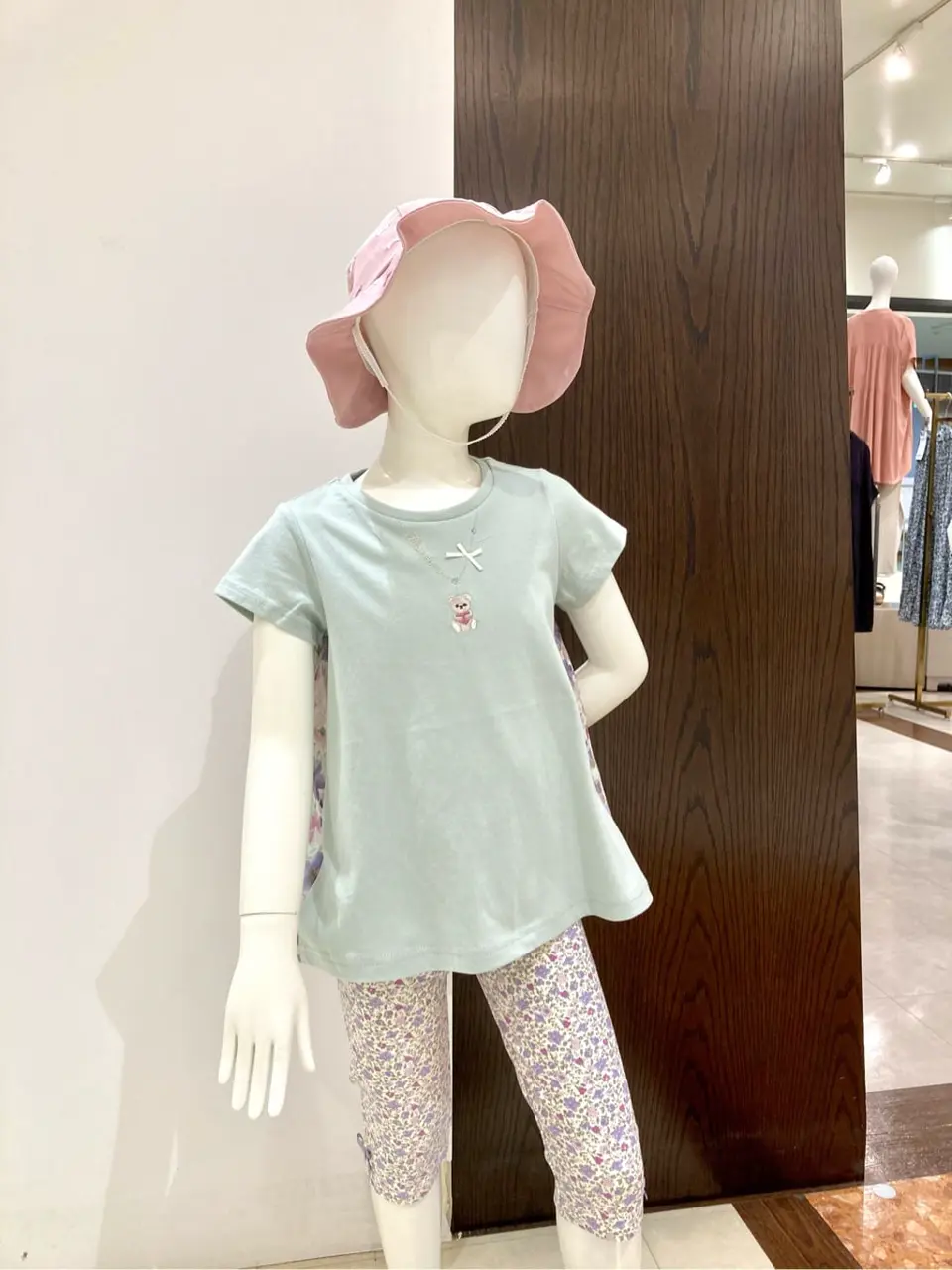 ANY 杉原 コーディネート画像