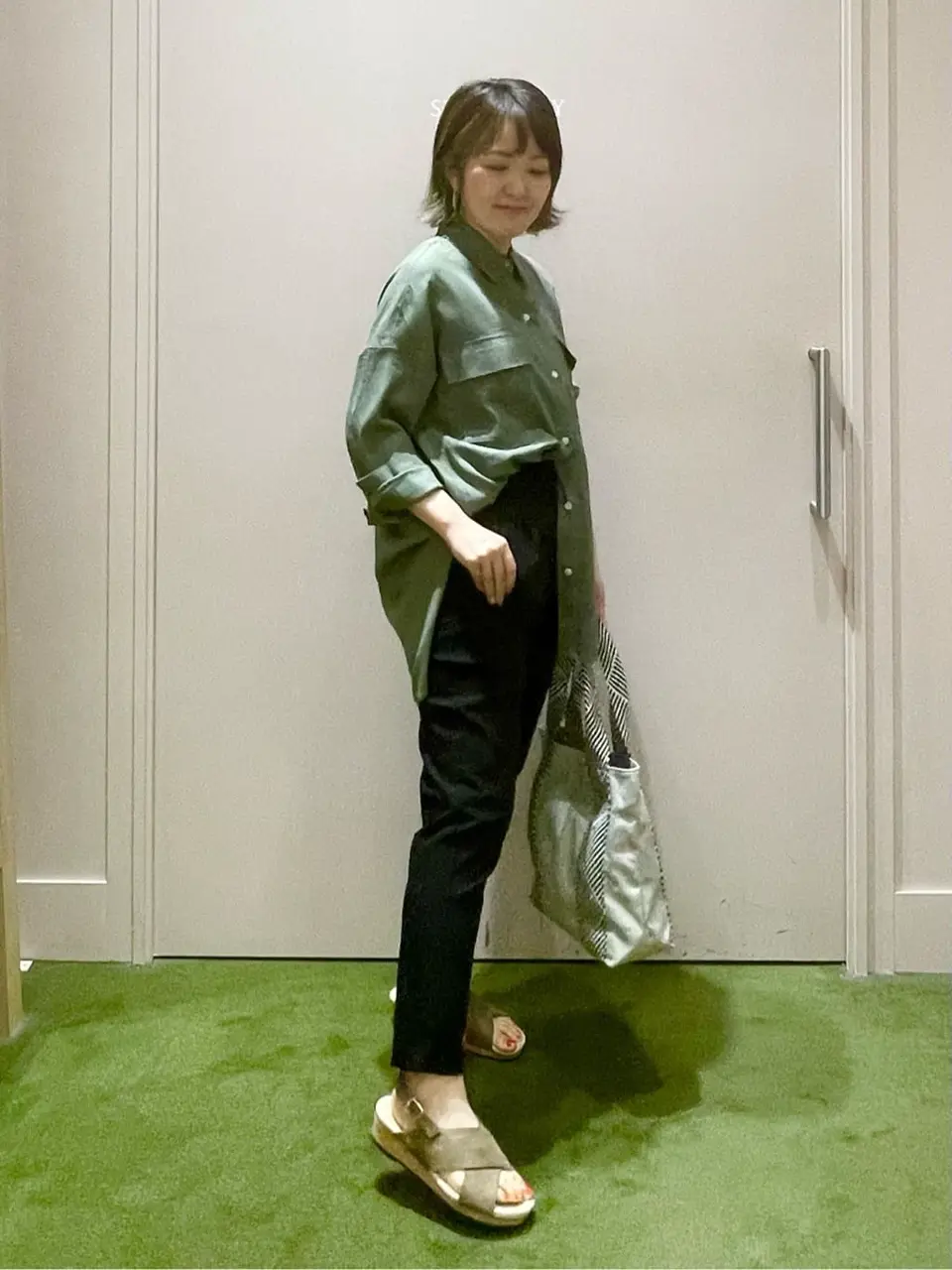 ANY フジコ コーディネート画像