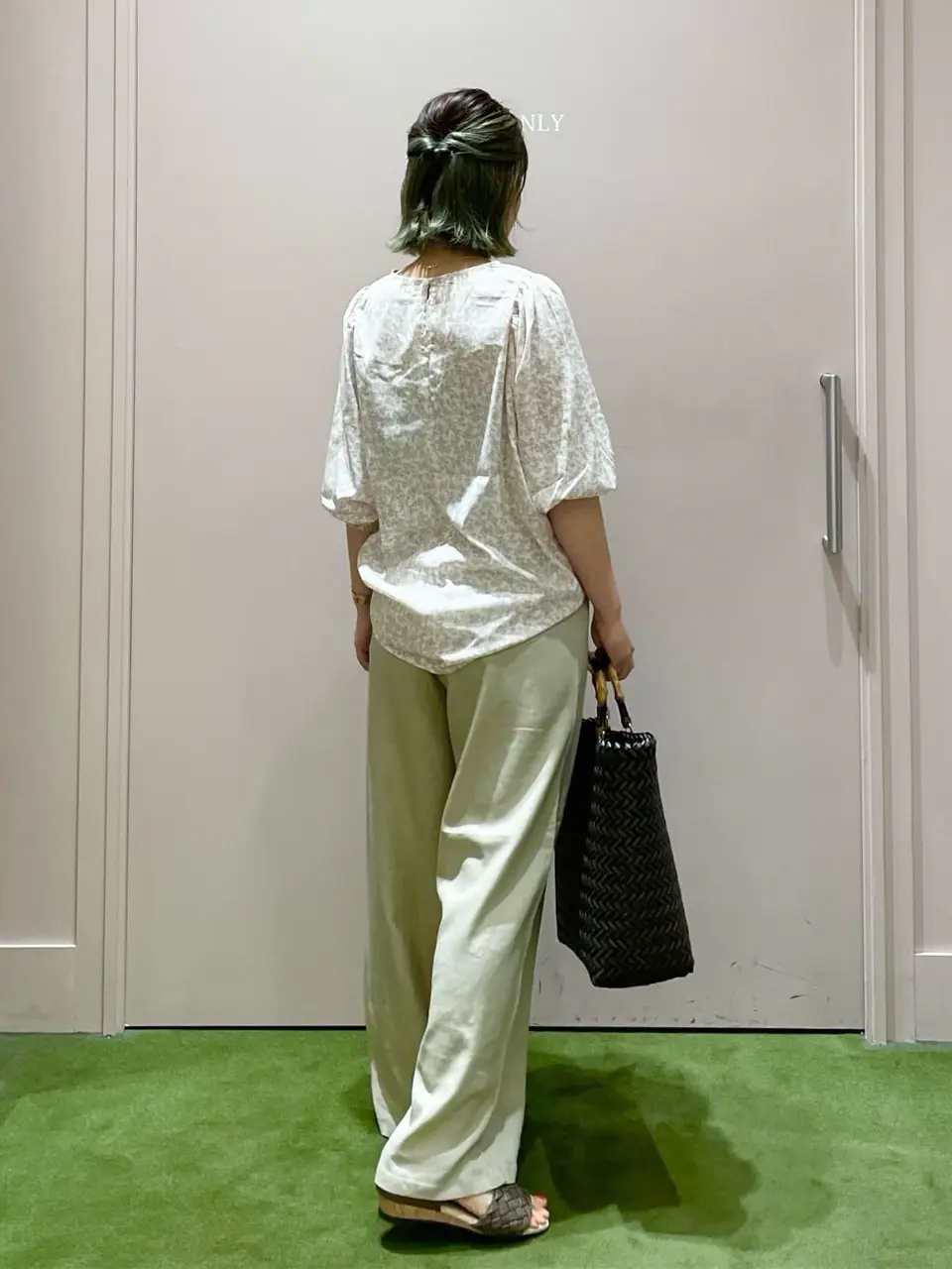 ANY フジコ コーディネート画像