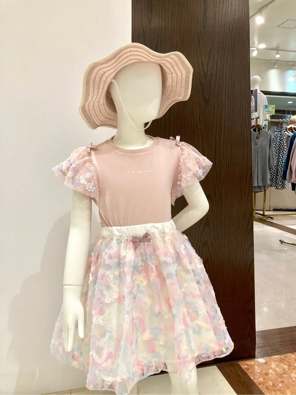 ANY 杉原 コーディネート画像