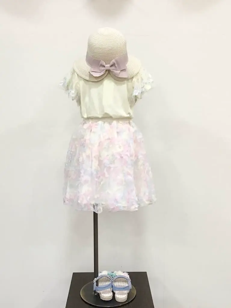 ANY 佐々木 コーディネート画像