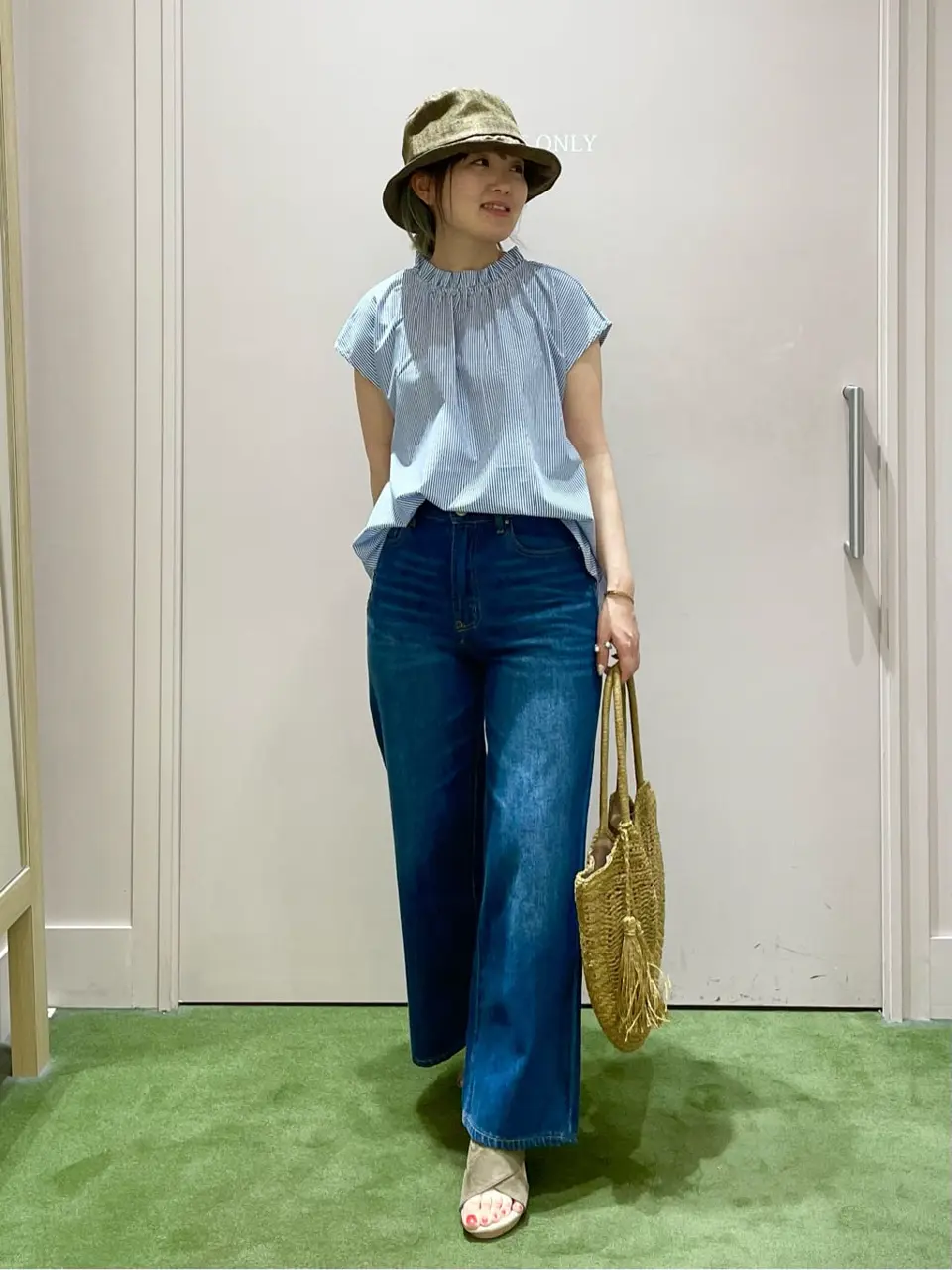 ANY フジコ コーディネート画像