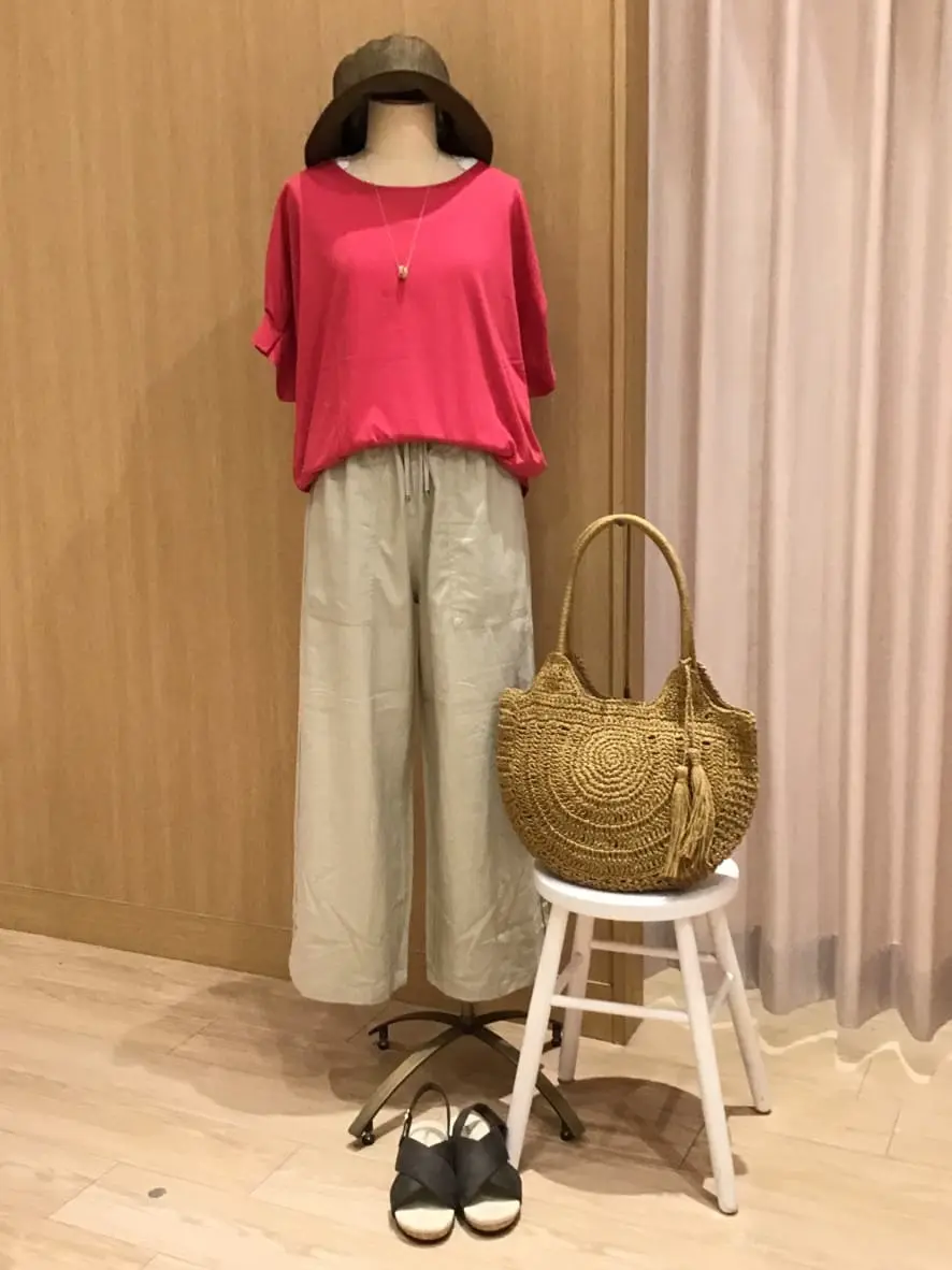  本吉 コーディネート画像