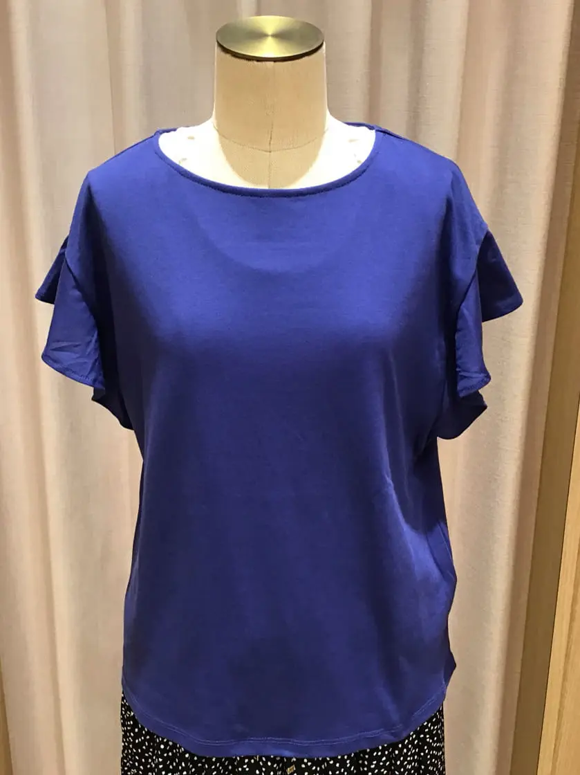 ANY 本吉 コーディネート画像