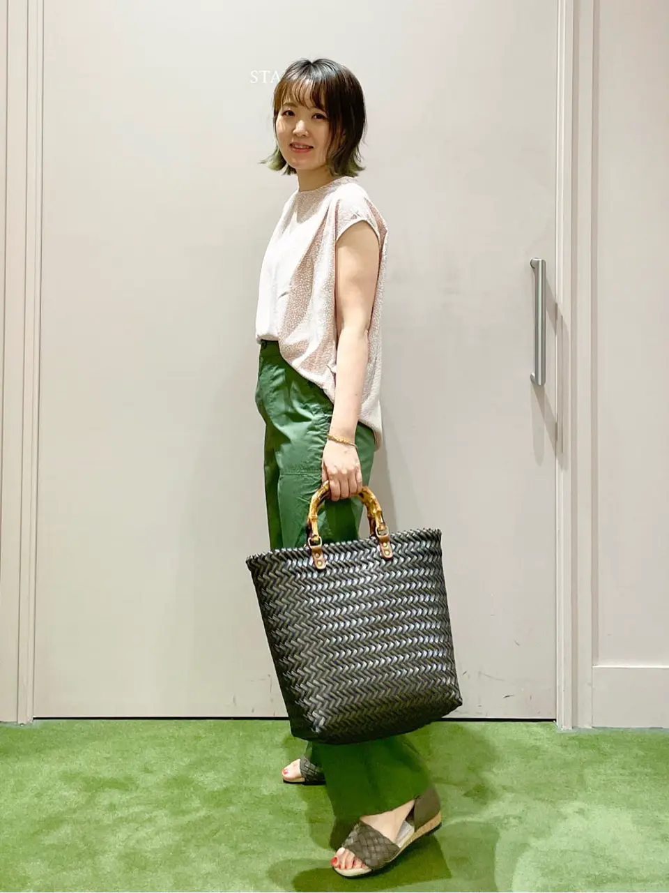 ANY フジコ コーディネート画像