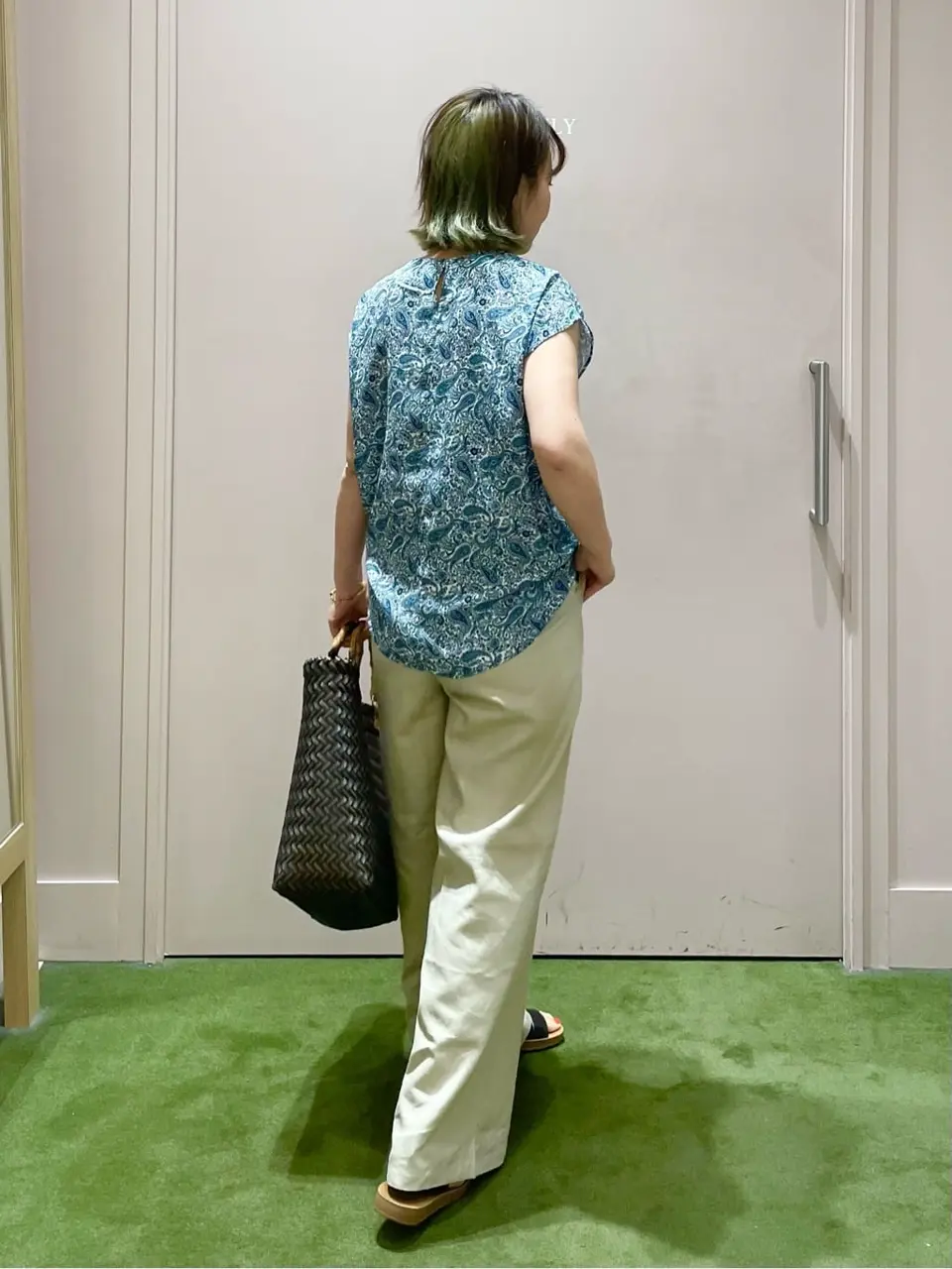 ANY フジコ コーディネート画像