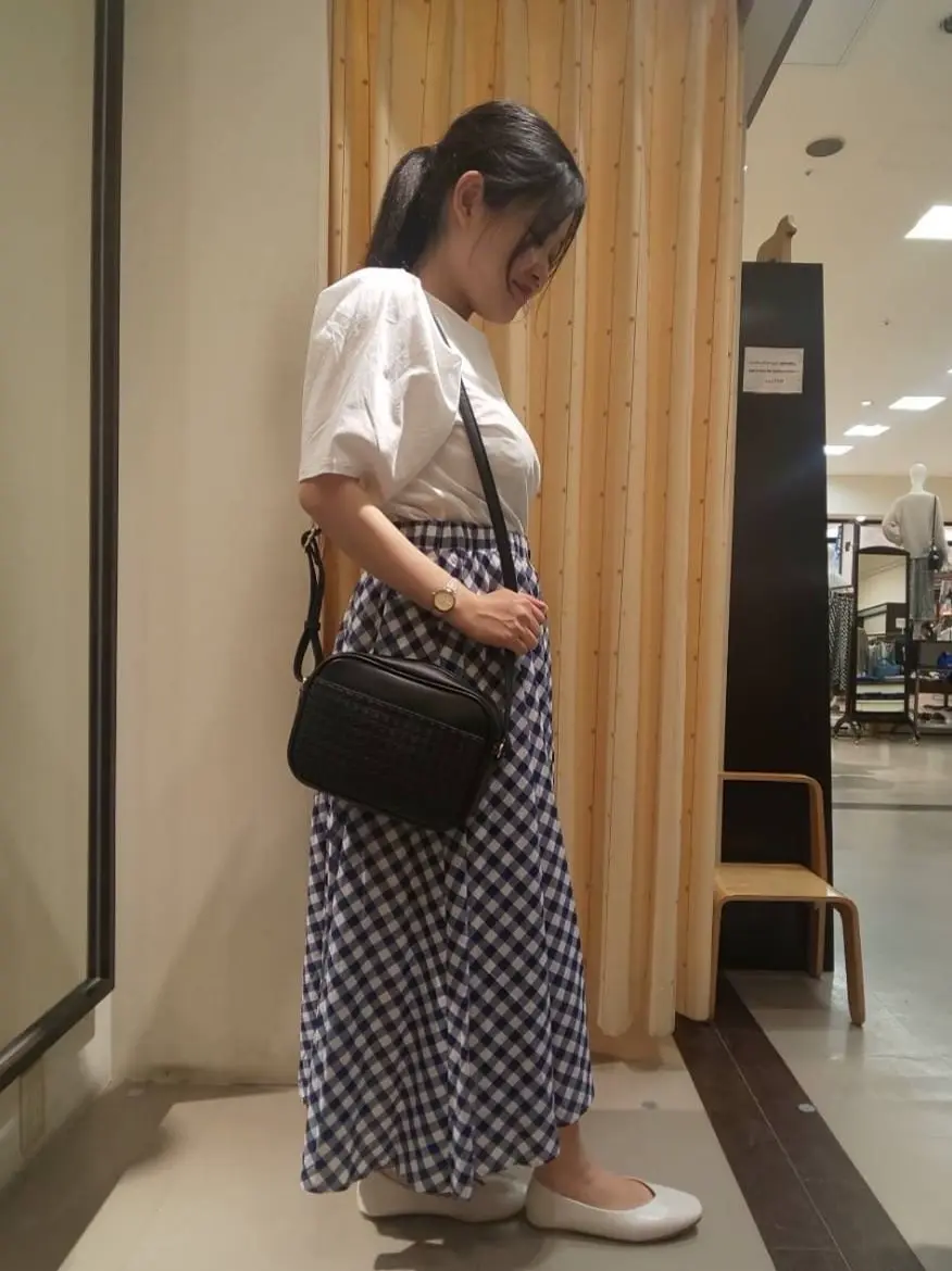 ANY 林 コーディネート画像