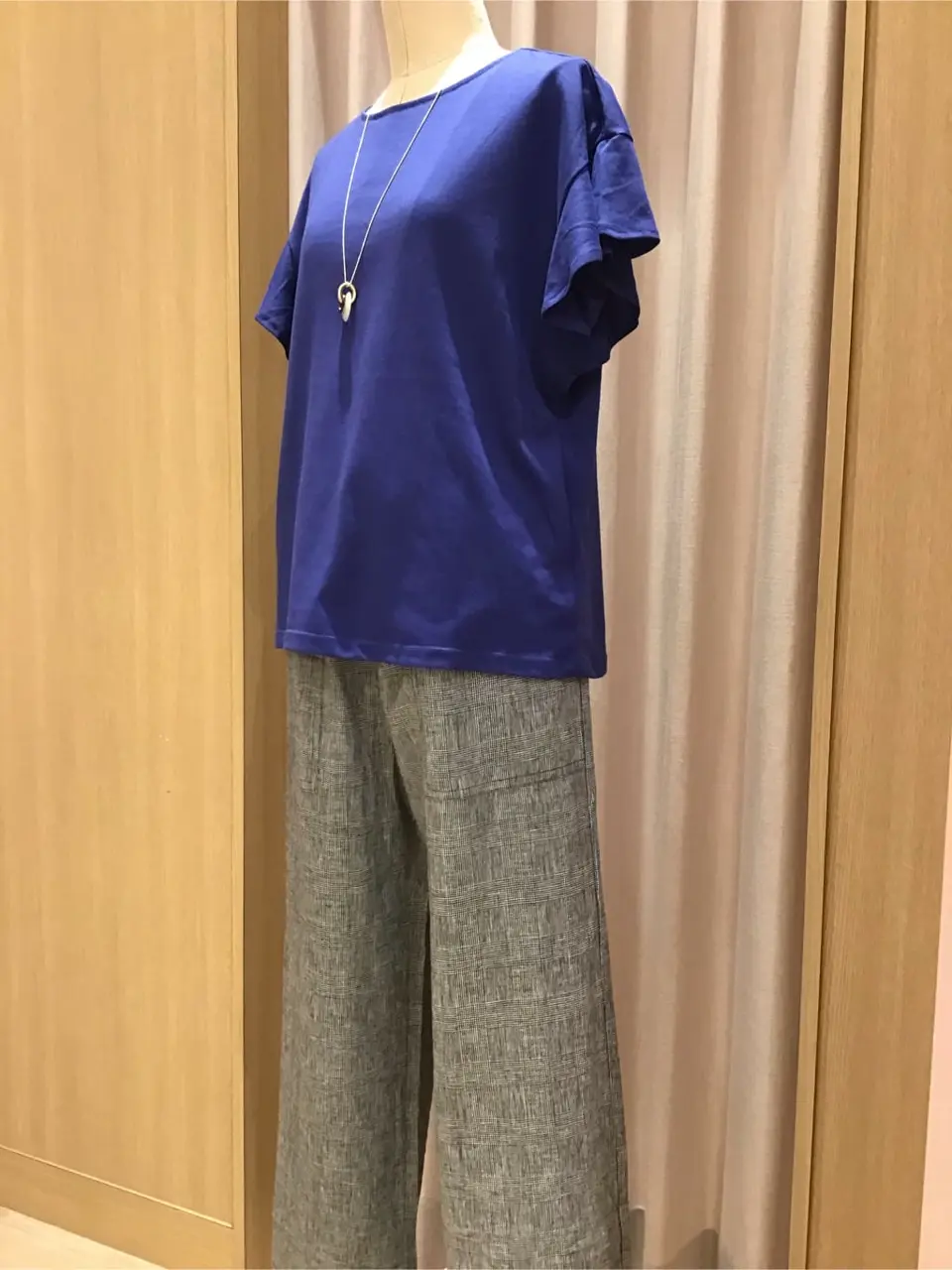 ANY 浅岡 コーディネート画像