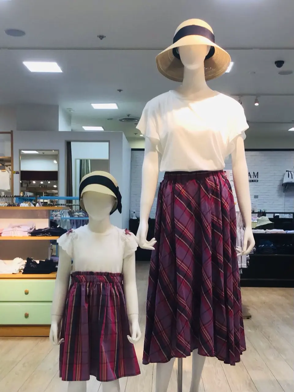  スタッフ コーディネート画像