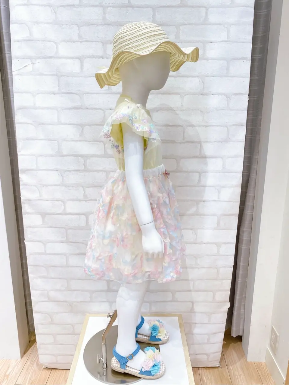 ANY 嶋田 コーディネート画像