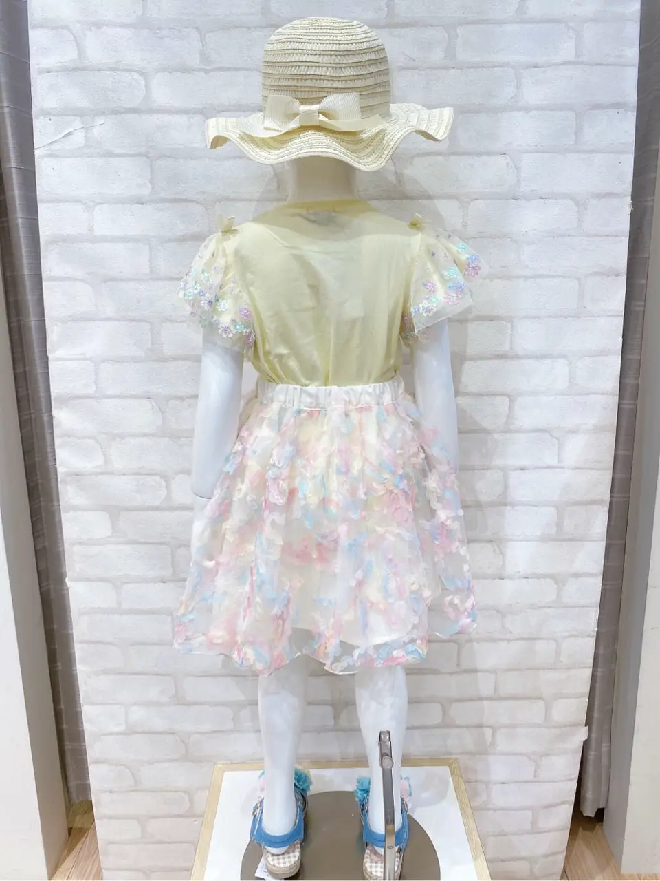 ANY 嶋田 コーディネート画像