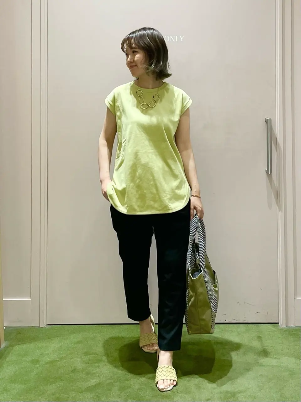 ANY フジコ コーディネート画像