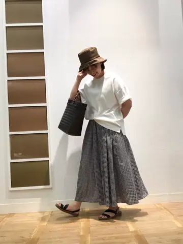 ANY 高橋郁子 コーディネート画像