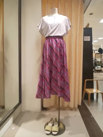 ANY 林 コーディネート画像