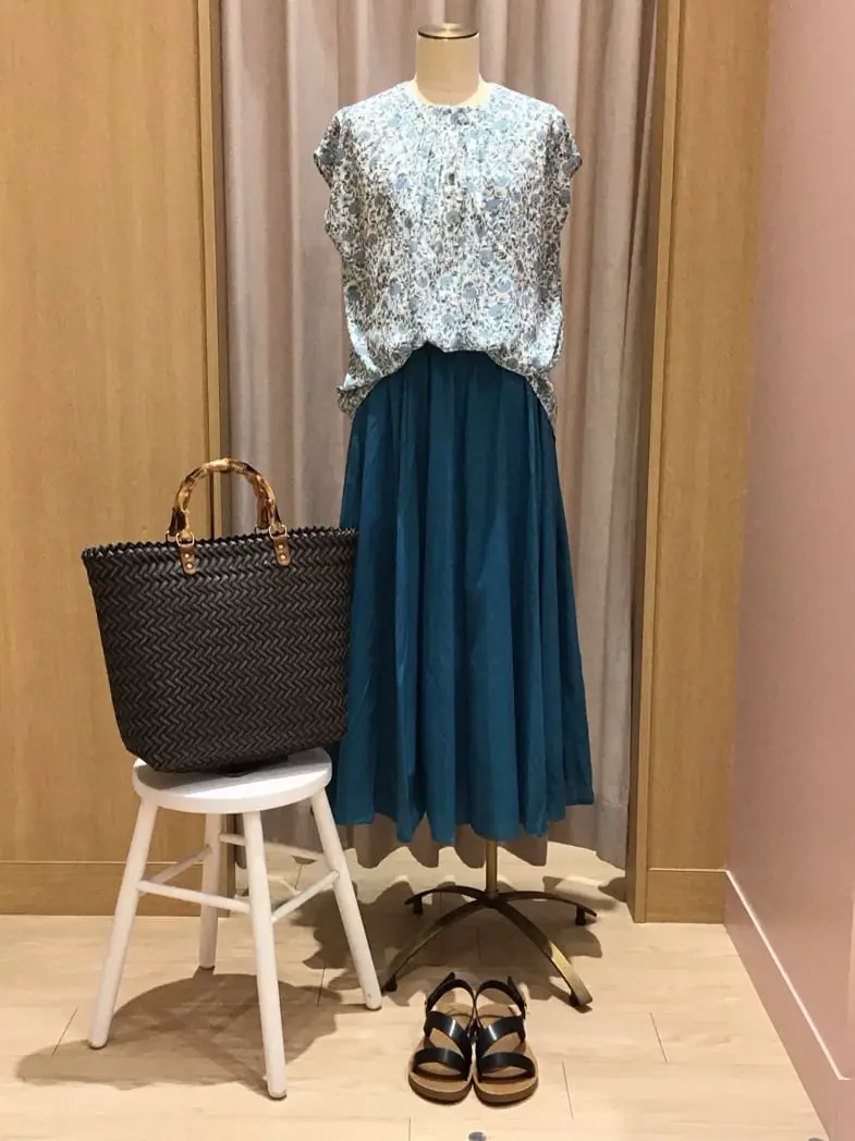  本吉 コーディネート画像