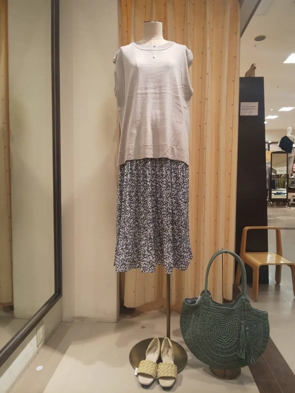  林 コーディネート画像