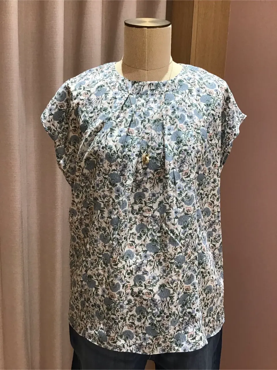 ANY 浅岡 コーディネート画像