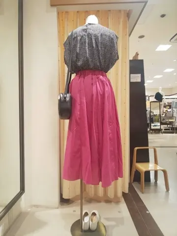 ANY 林 コーディネート画像