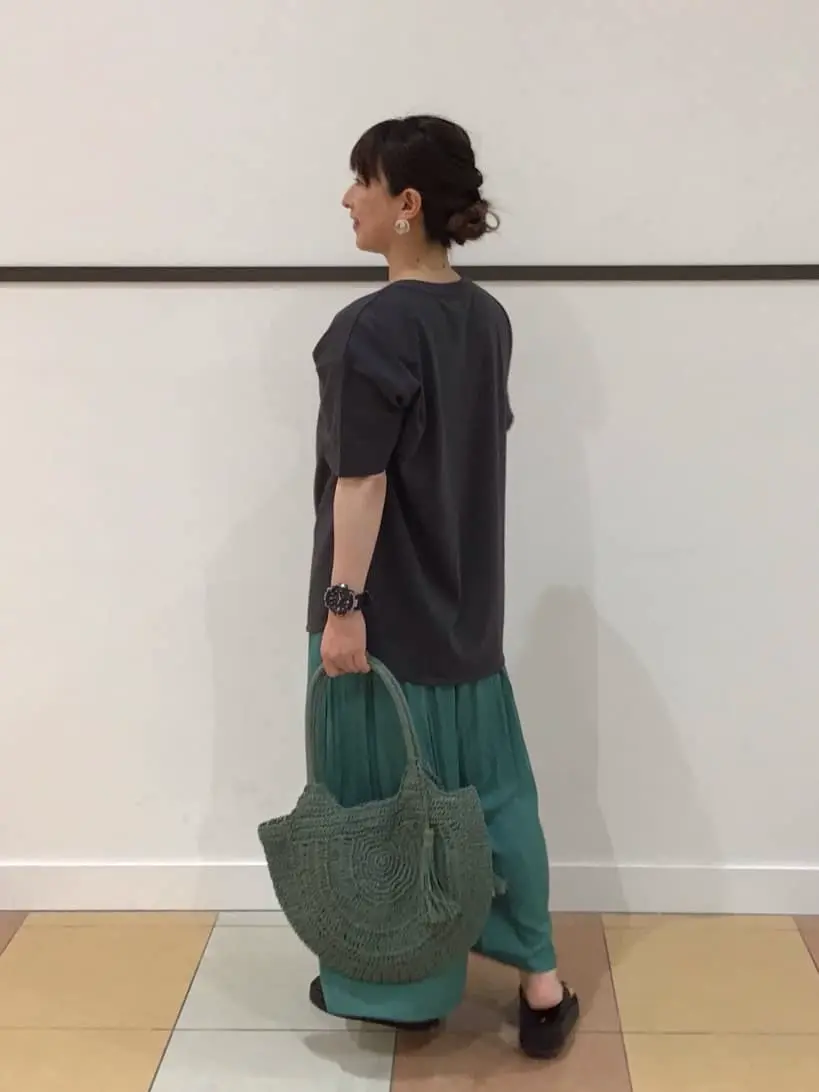 ANY 深田 コーディネート画像