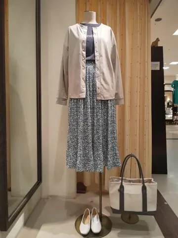 ANY 林 コーディネート画像