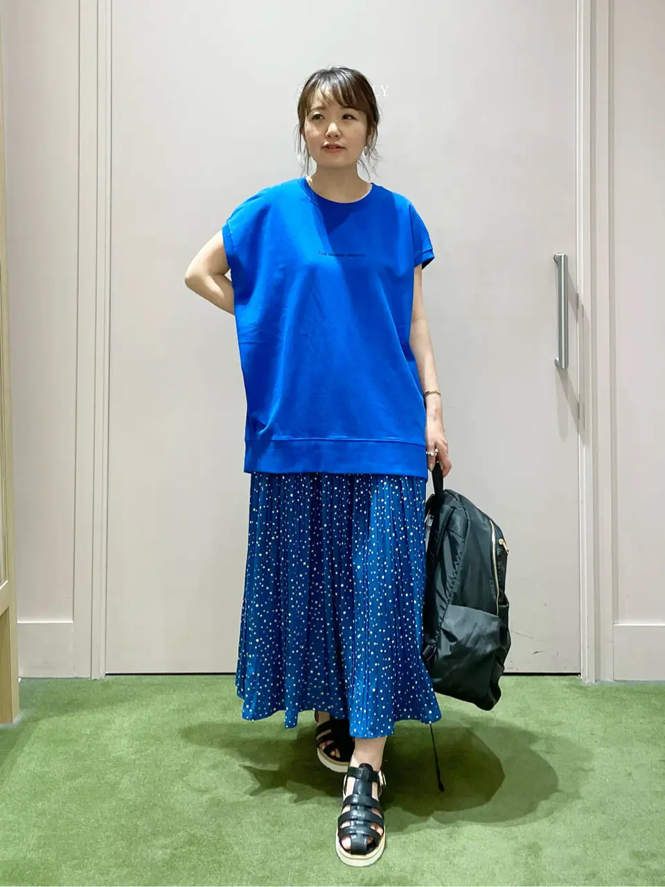 ANY フジコ コーディネート画像