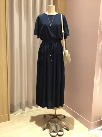 ANY 浅岡 コーディネート画像