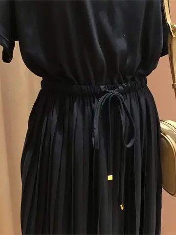 ANY 浅岡 コーディネート画像