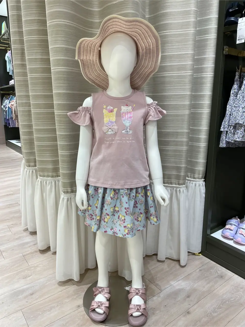  岡田 コーディネート画像