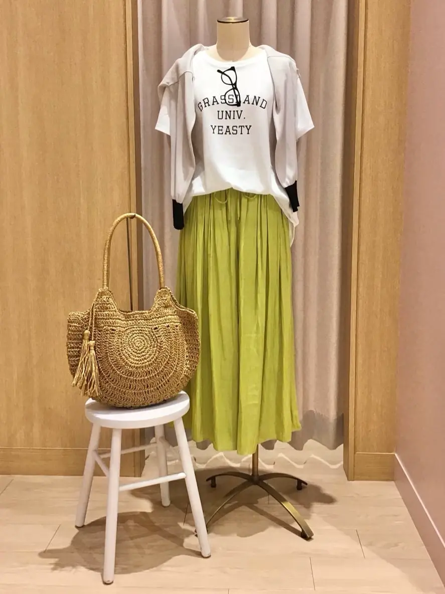  本吉 コーディネート画像