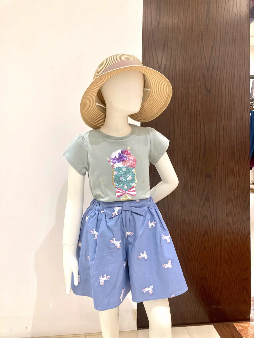 ANY 杉原 コーディネート画像