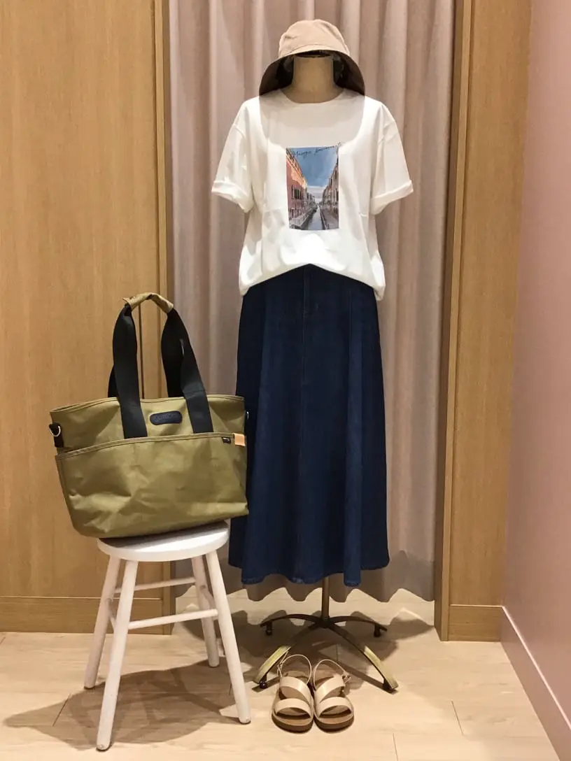  本吉 コーディネート画像