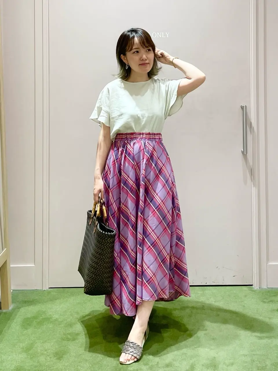 ANY フジコ コーディネート画像