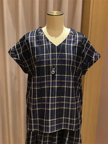 ANY 浅岡 コーディネート画像