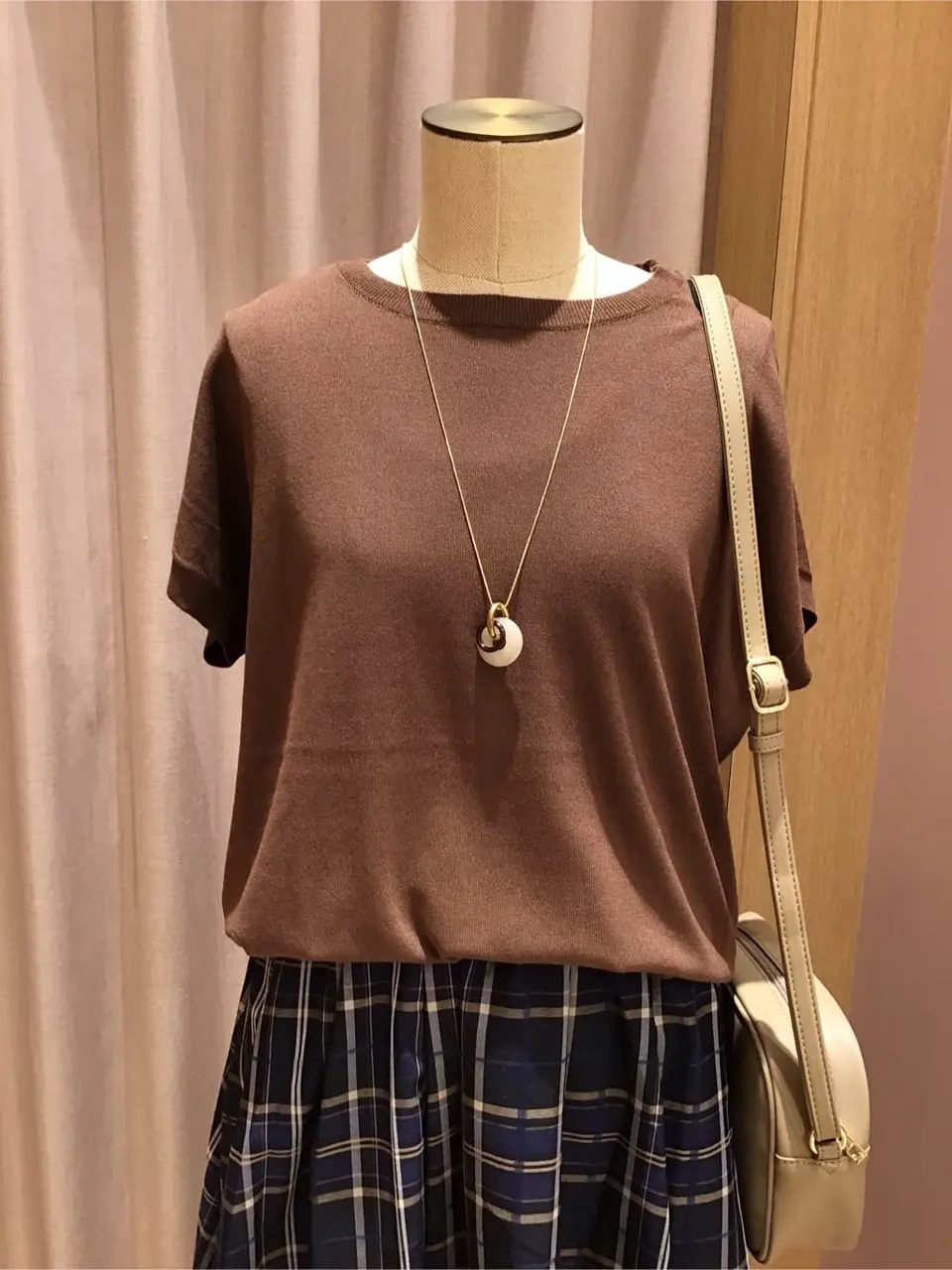 ANY 浅岡 コーディネート画像