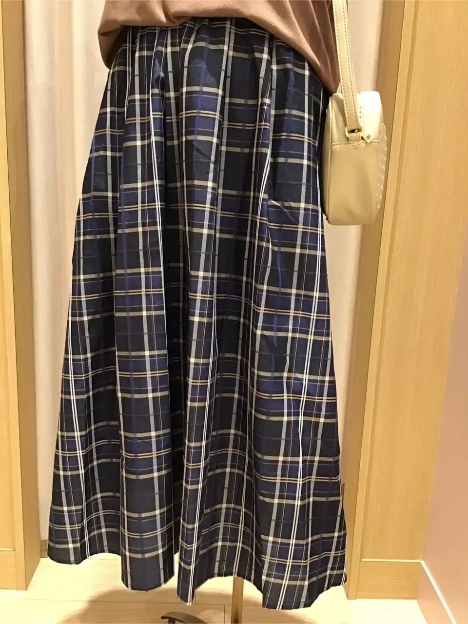 ANY 浅岡 コーディネート画像