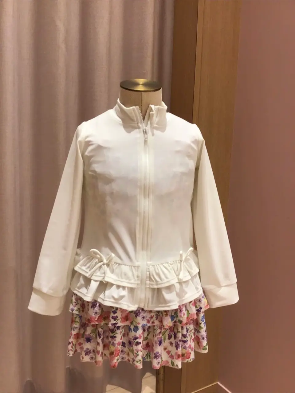 ANY 浅岡 コーディネート画像