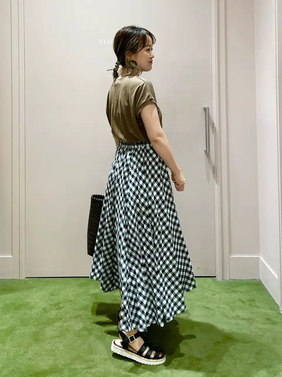 ANY フジコ コーディネート画像