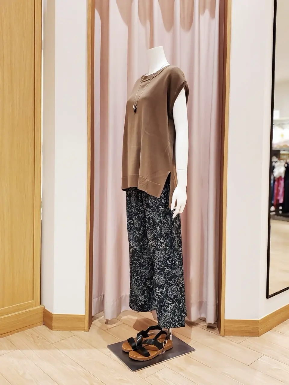 ANY 岩田 コーディネート画像