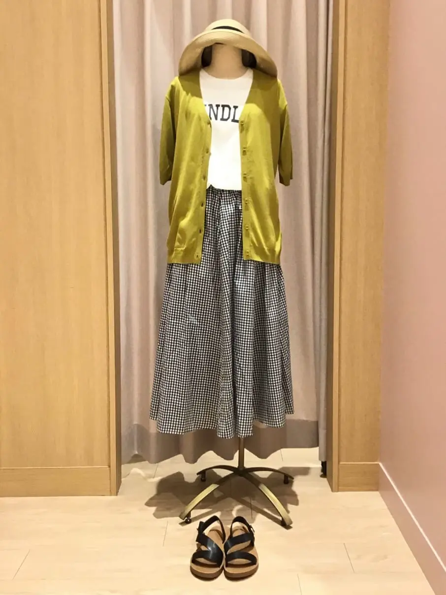  本吉 コーディネート画像