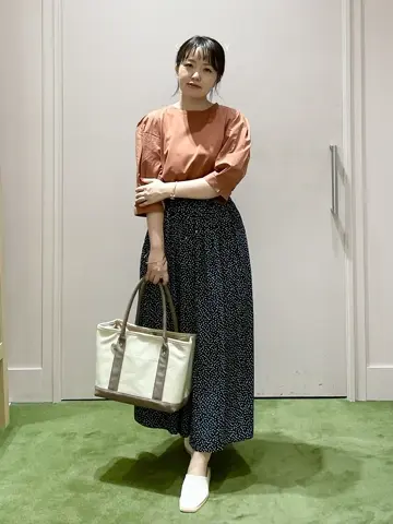 ANY フジコ コーディネート画像