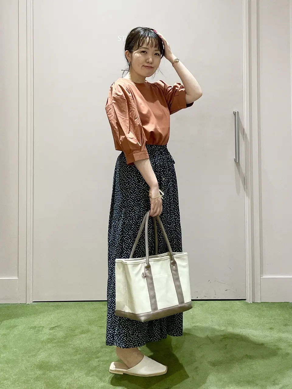 ANY フジコ コーディネート画像