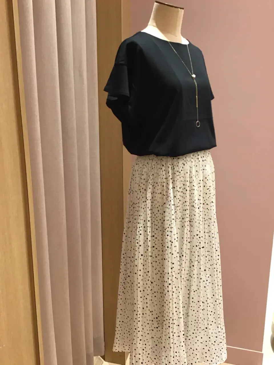 ANY 浅岡 コーディネート画像