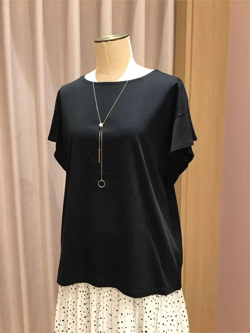 ANY 浅岡 コーディネート画像