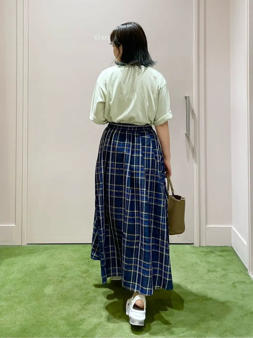 ANY フジコ コーディネート画像